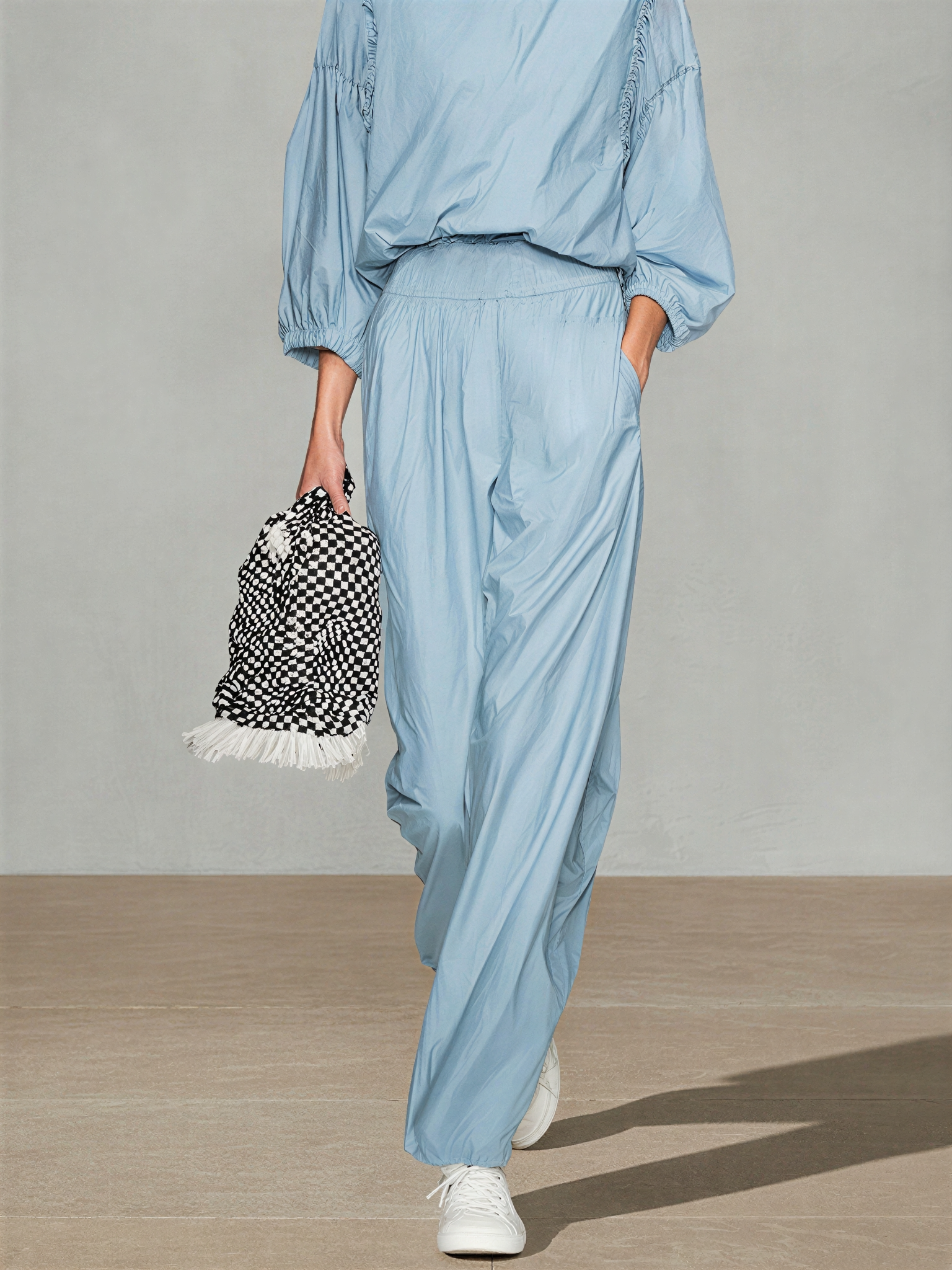 Women's Pale Blue Breathable Poly Cotton Co-Ord With Elastic Cuff Puff Sleeve Top & Side Pocket Loose Straight Trousers, Modern Effortless-Chic Daily Casual Two-Piece Set MDZ0217G3LYL