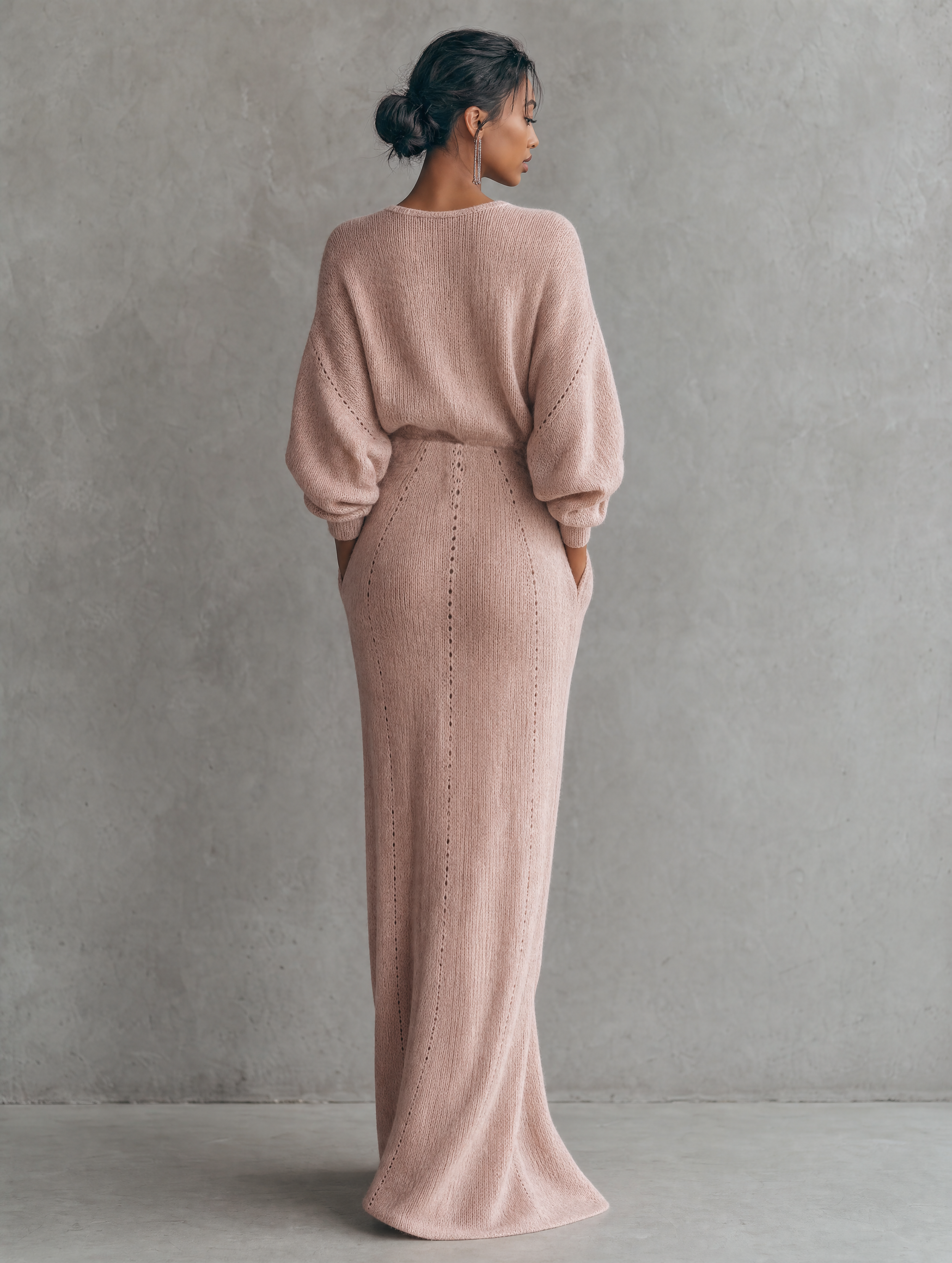 Women's Minimalist V-Neck Knitted Maxi Dress With Cinched Waist MDZ0433H2WY