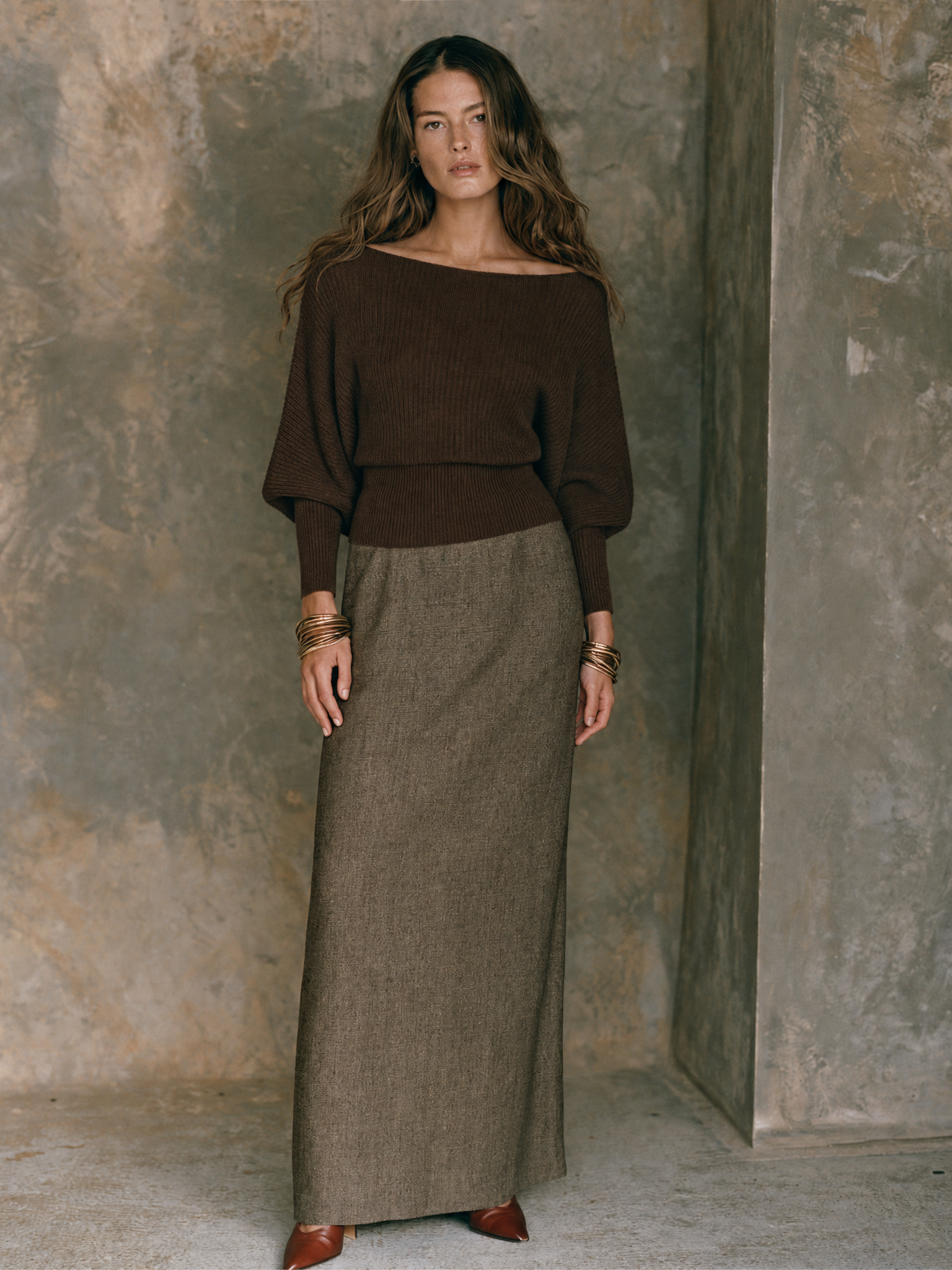 Women's Vintage Boat-Neck Batwing-Sleeve Sweater And Suiting-Fabric Midi Skirt Set MDZ0495H5WY