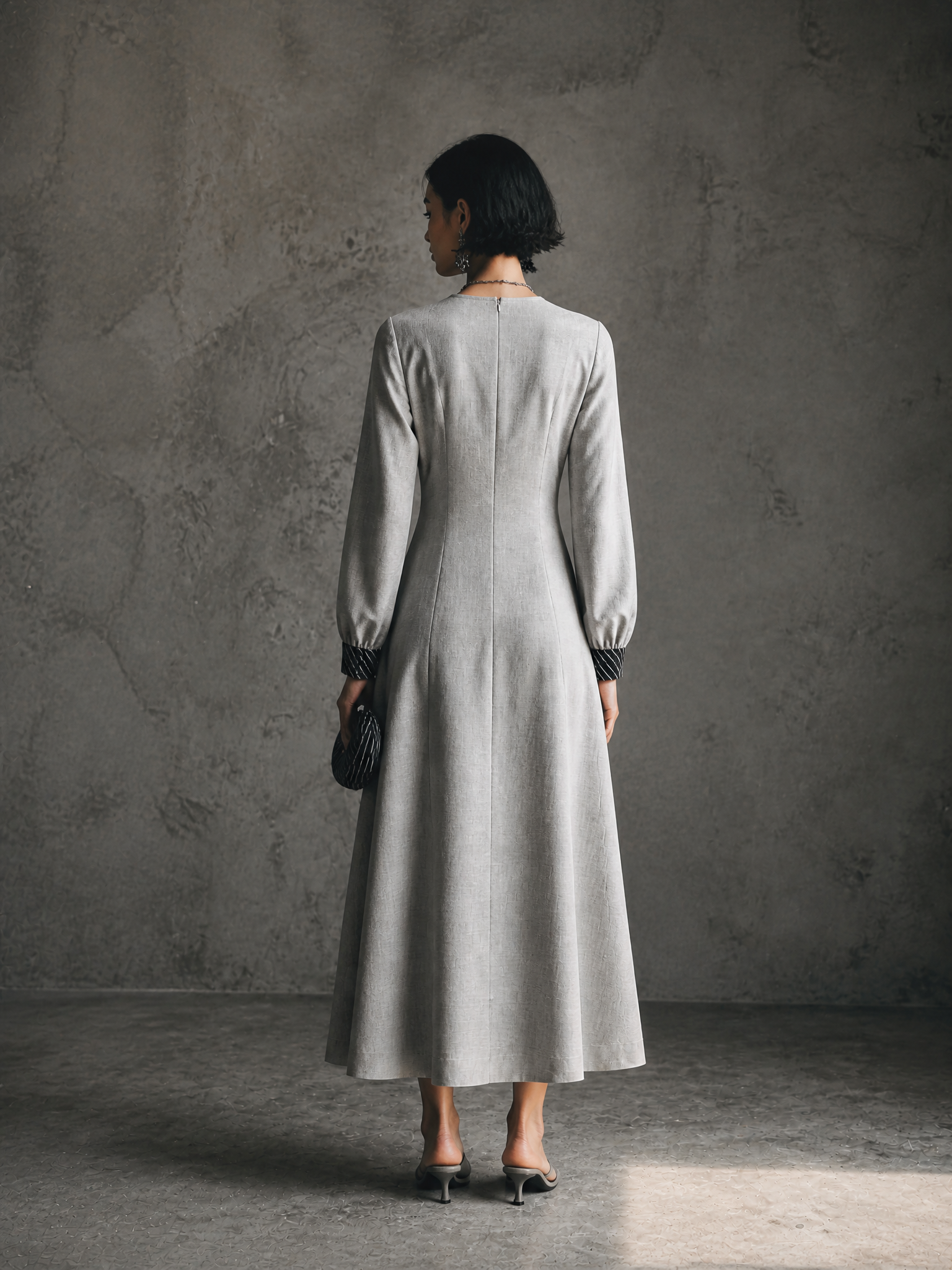 Women's Floral Appliqué Elegant Linen Blend Crew Neck Maxi Dress MDZ0520H6GMJ
