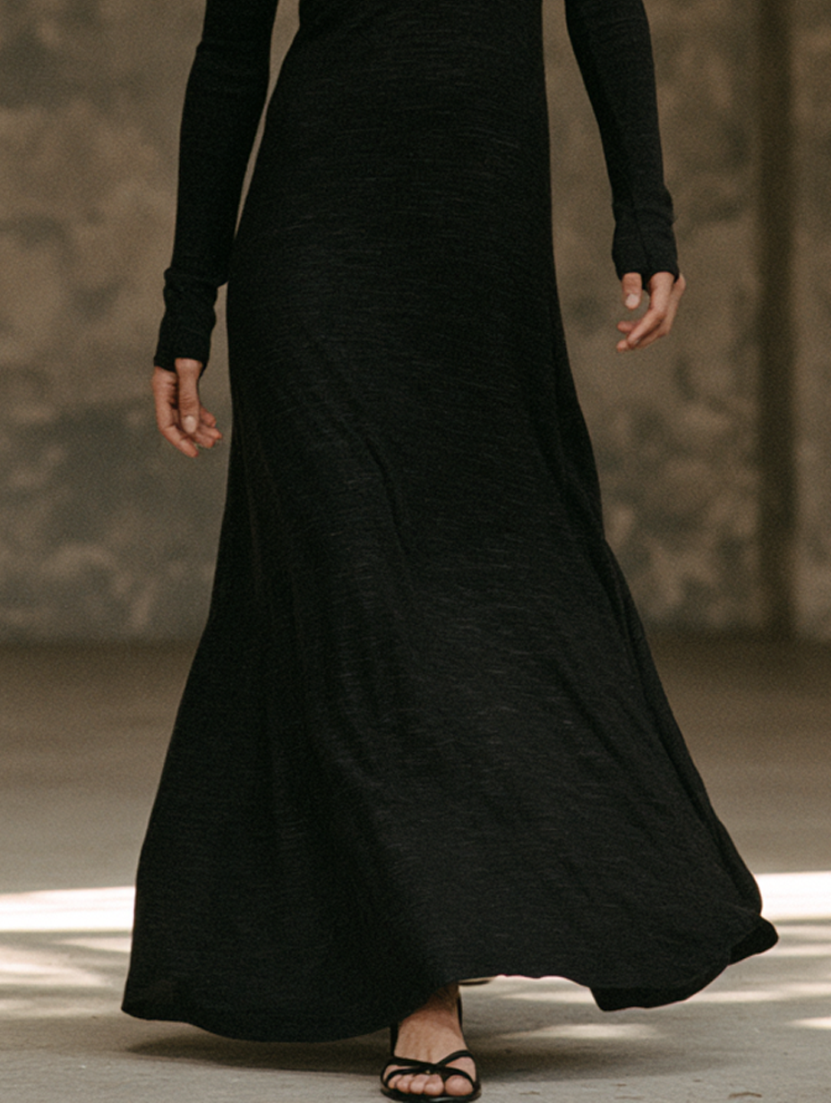 Women's Minimalist Long-Sleeve Maxi Dress In Stretch Jersey With White Trim MDZ0659H9WY