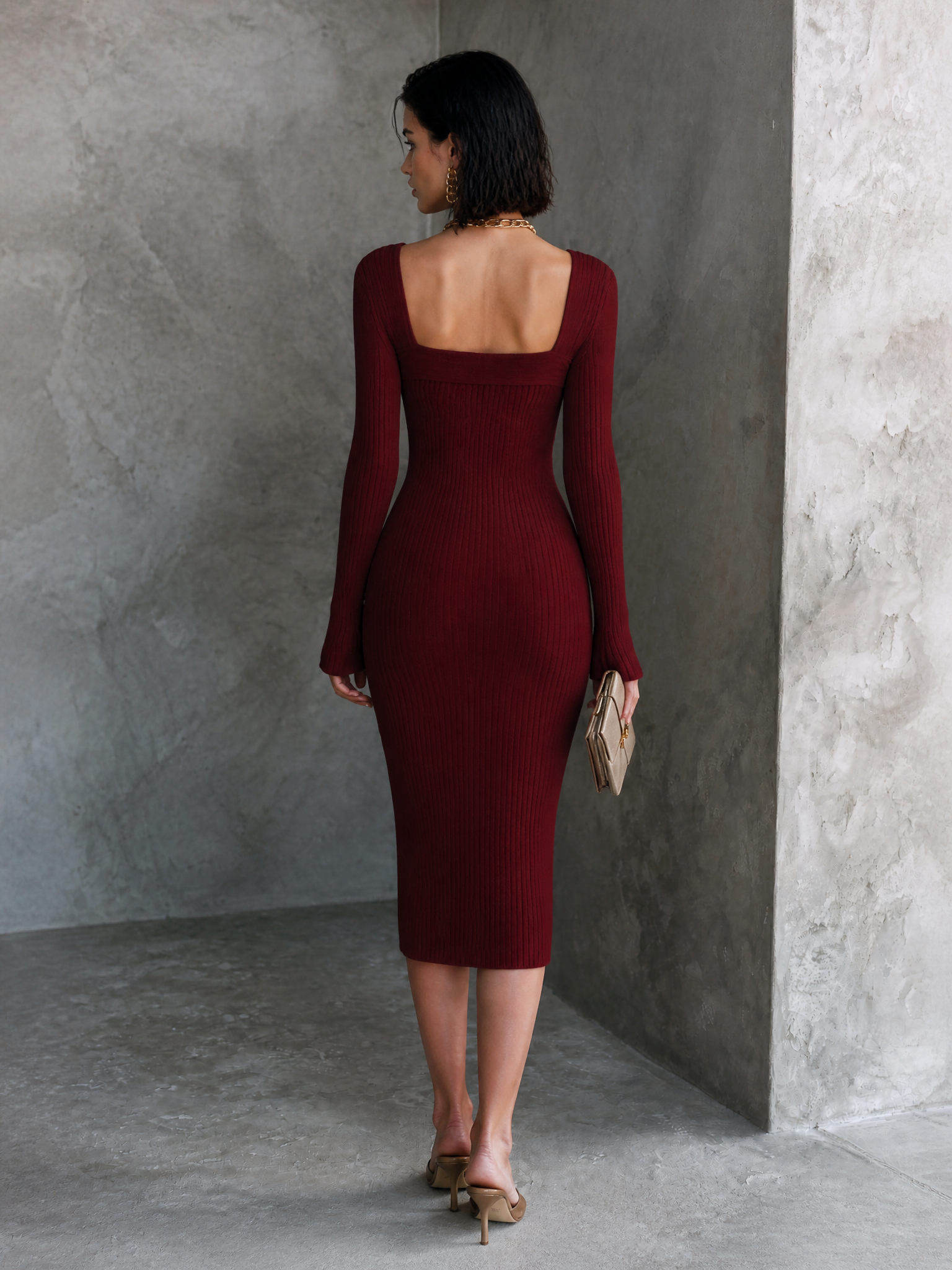 Women's Elegant Burgundy Ribbed Knit Buckle Midi Dress MDZ0659H2GMJ