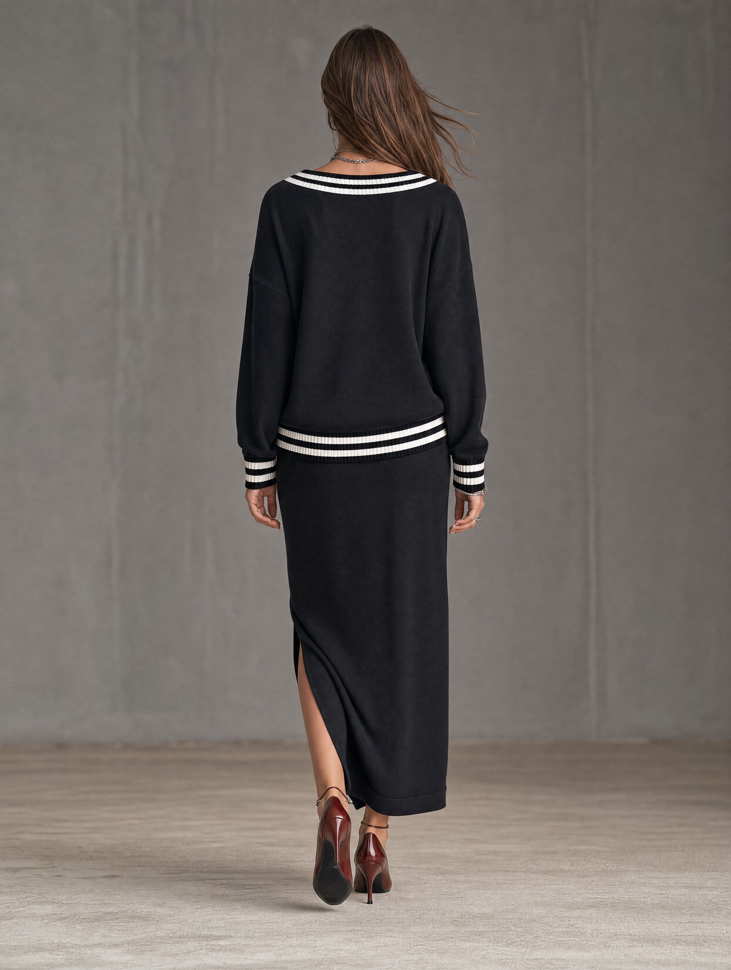 Women's Casual Dark Grey V-Neck Long-Sleeve Sweatshirt Fabric Top And Skirt Two-Piece Set MDZ2889H5LXY