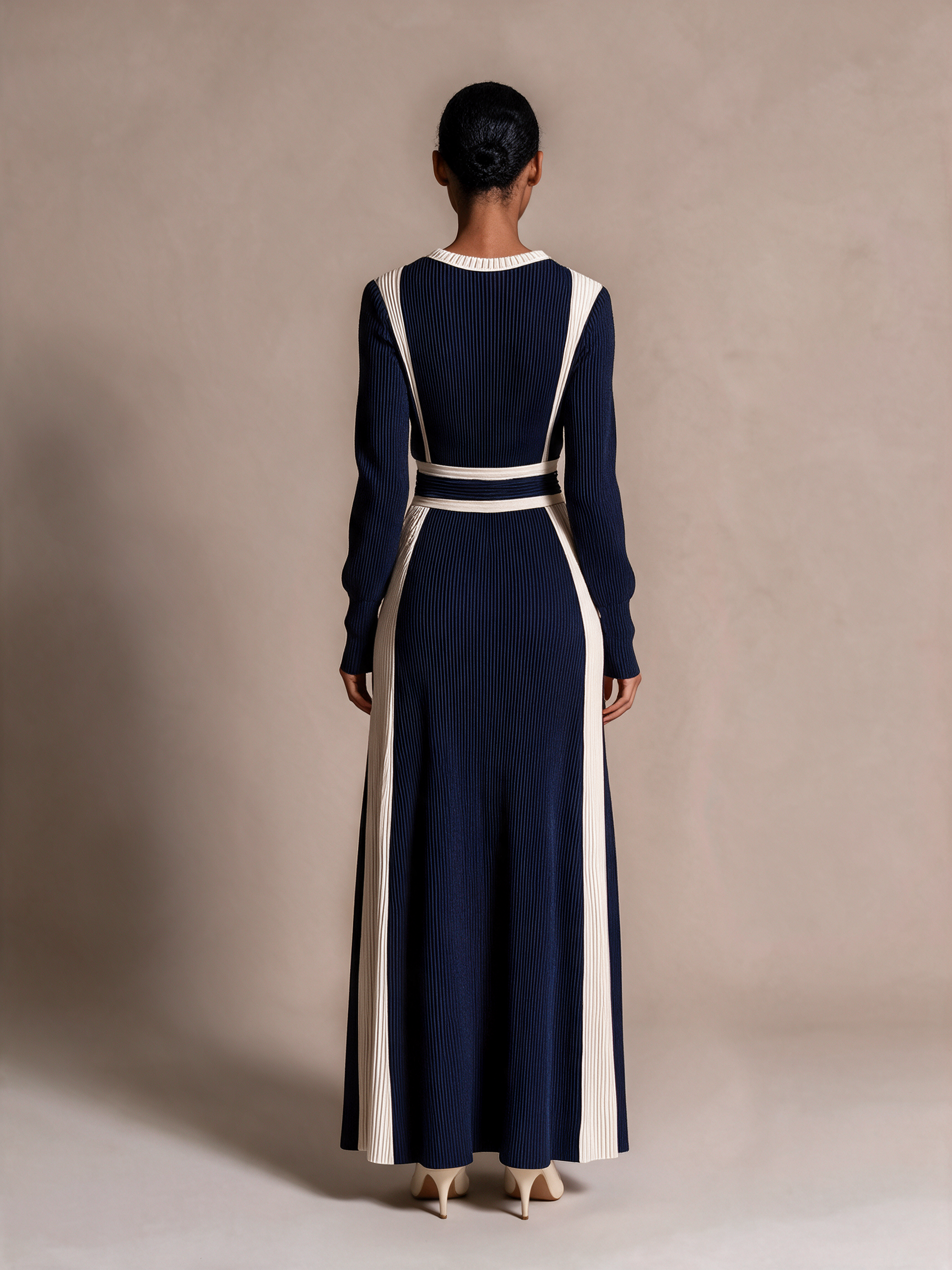 Women's Round Neck Contrast Striped Ribbed Knit Maxi Dress