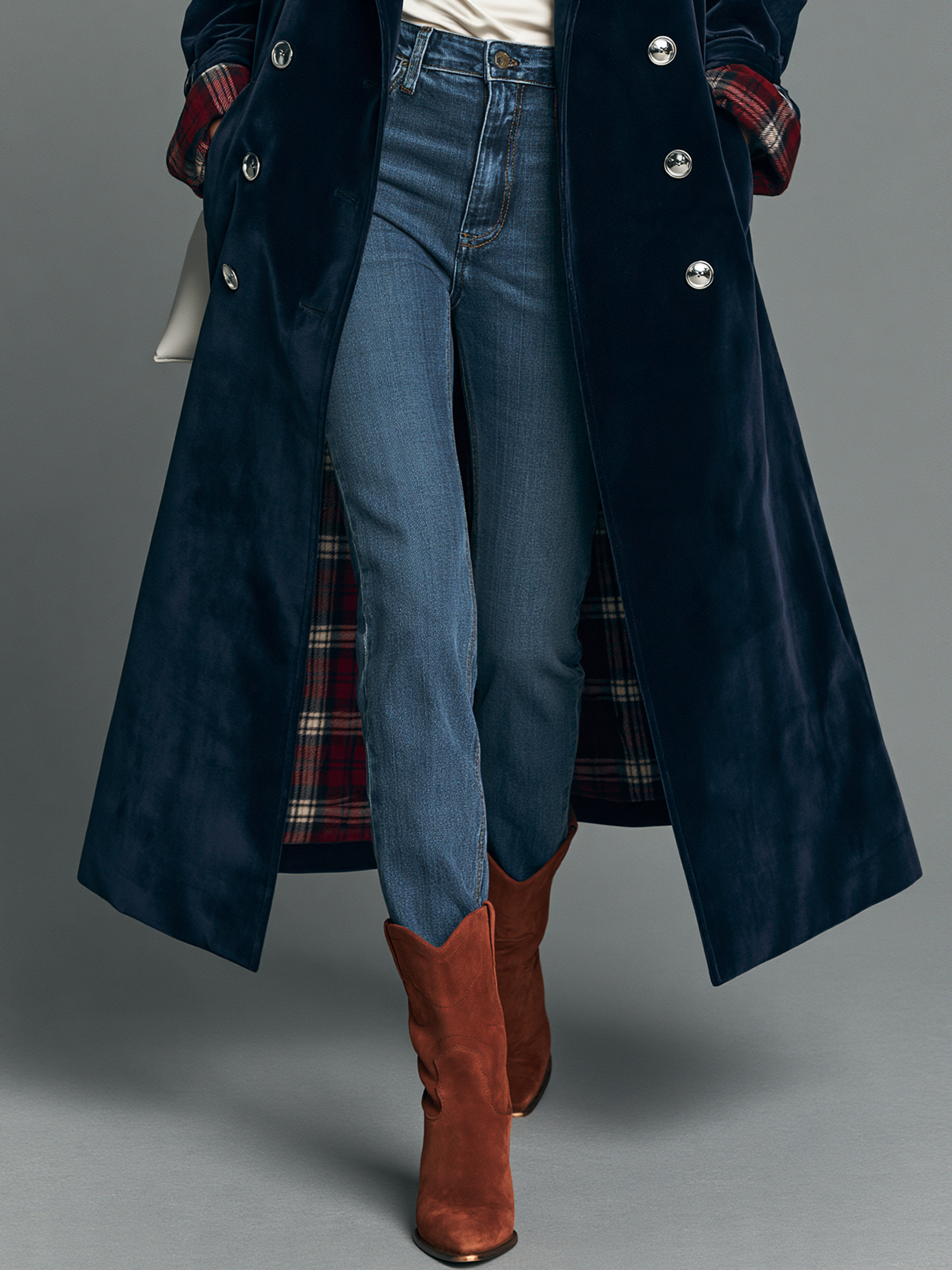 Women's Double-Breasted Coat With Vintage Velvet Paneling And Plaid Lining