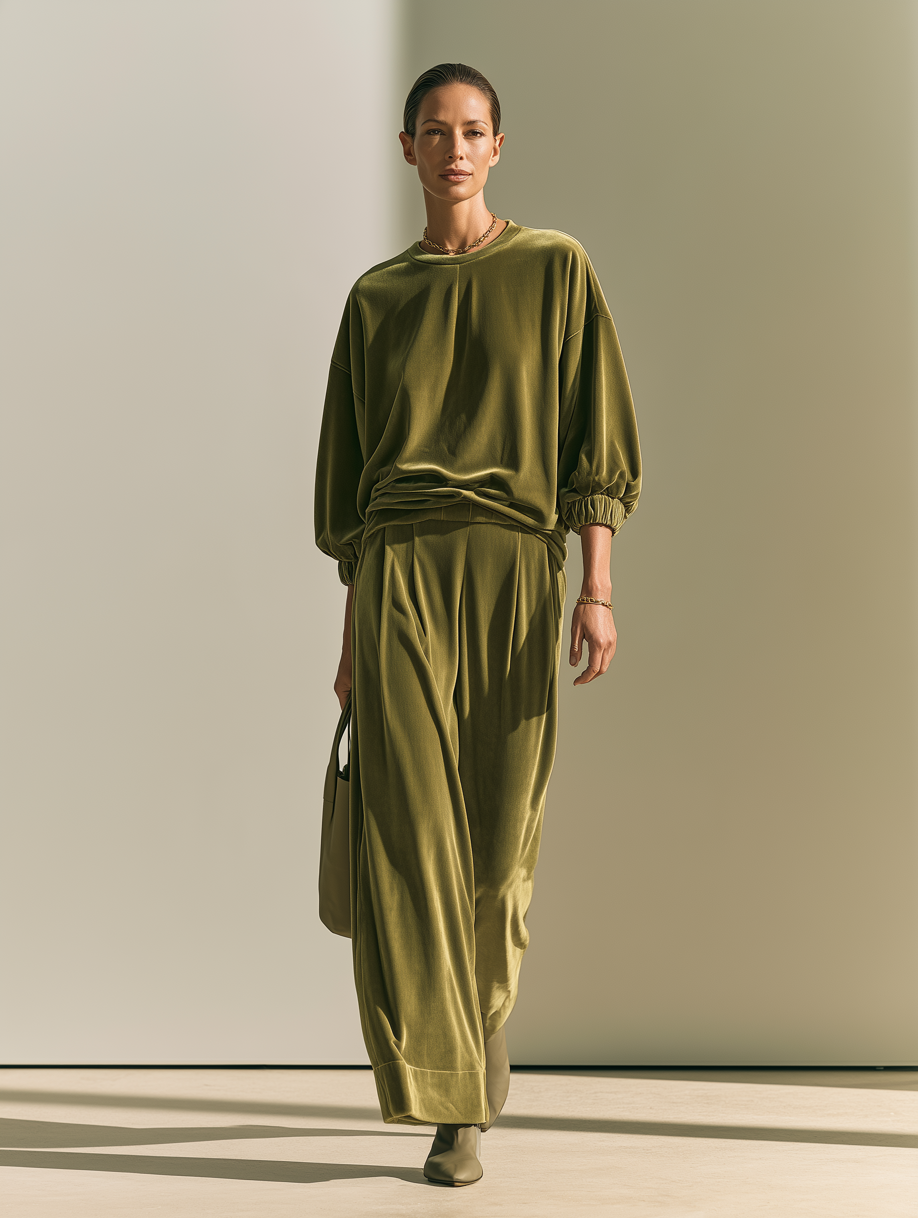 Women's Oversized Velvet Two-Piece Set - Crewneck Top & Wide-Leg Pants