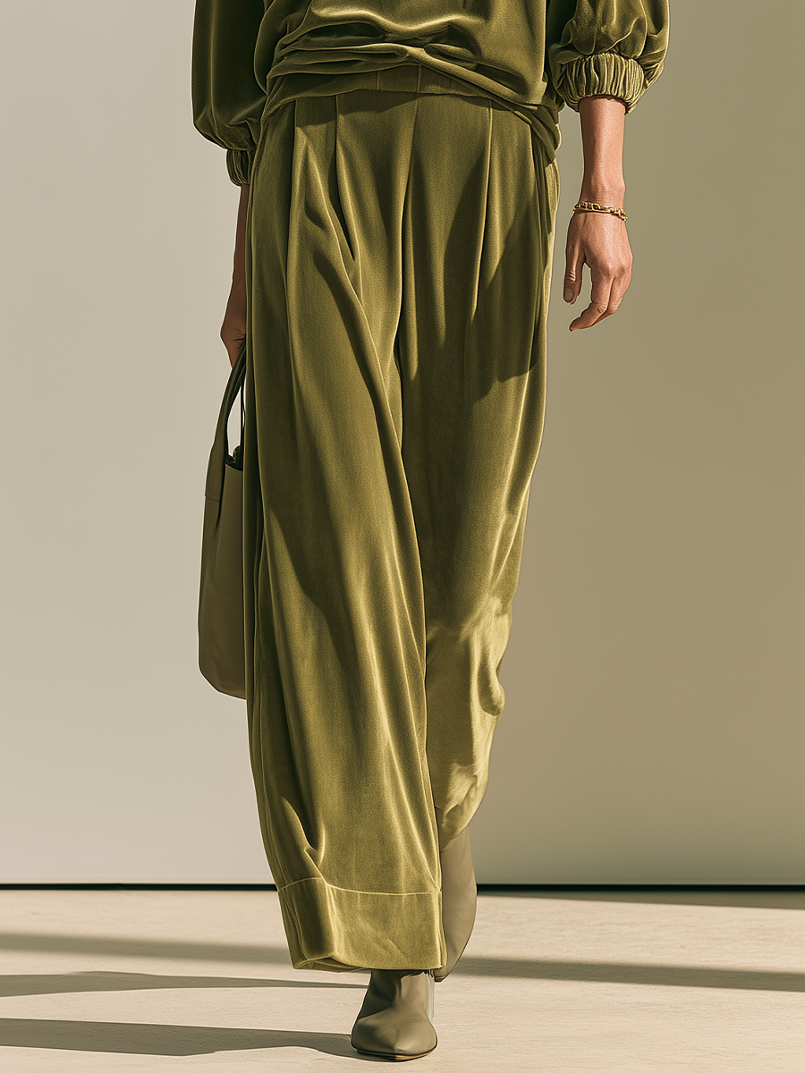 Women's Oversized Velvet Two-Piece Set - Crewneck Top & Wide-Leg Pants