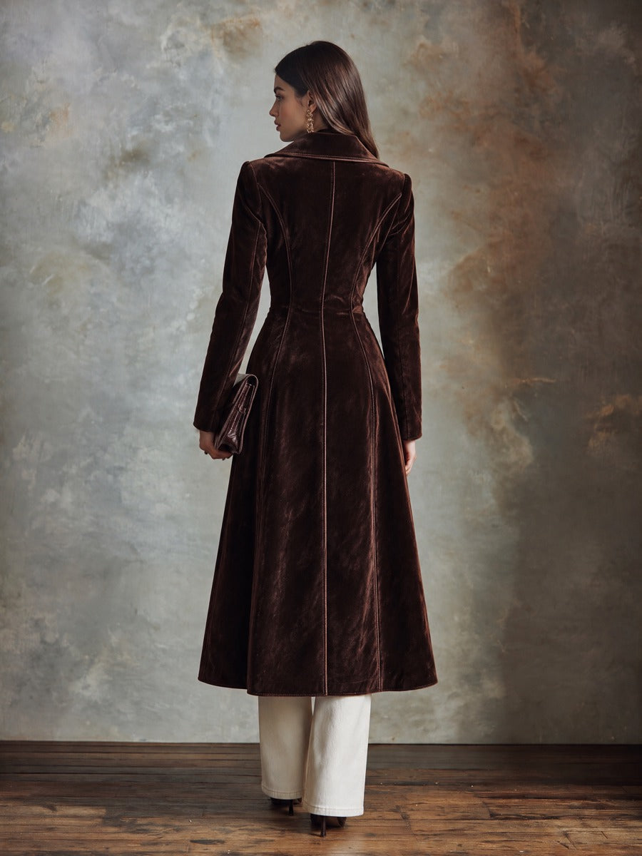 Women's Long Velvet Coat With Lapel And Waist-Defining Cut