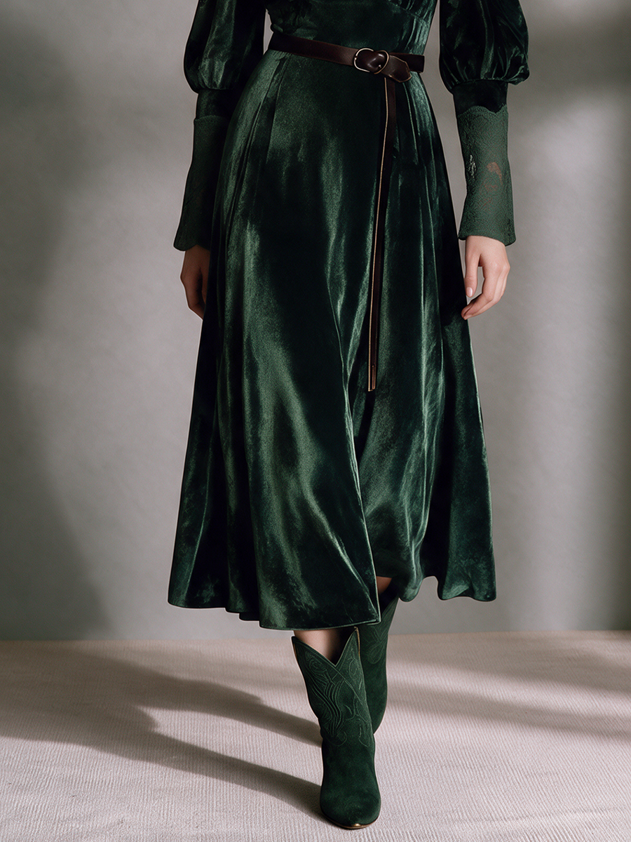 Women's Emerald Green Velvet V-Neck Puff Sleeve Lace Cuff Midi Dress