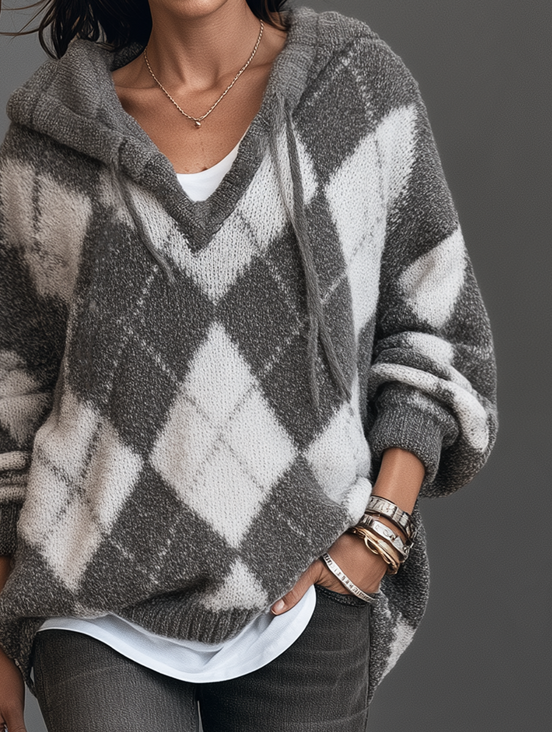 Women’s Elegant Grey-and-White Knitted Long-Sleeve Hooded Sweater