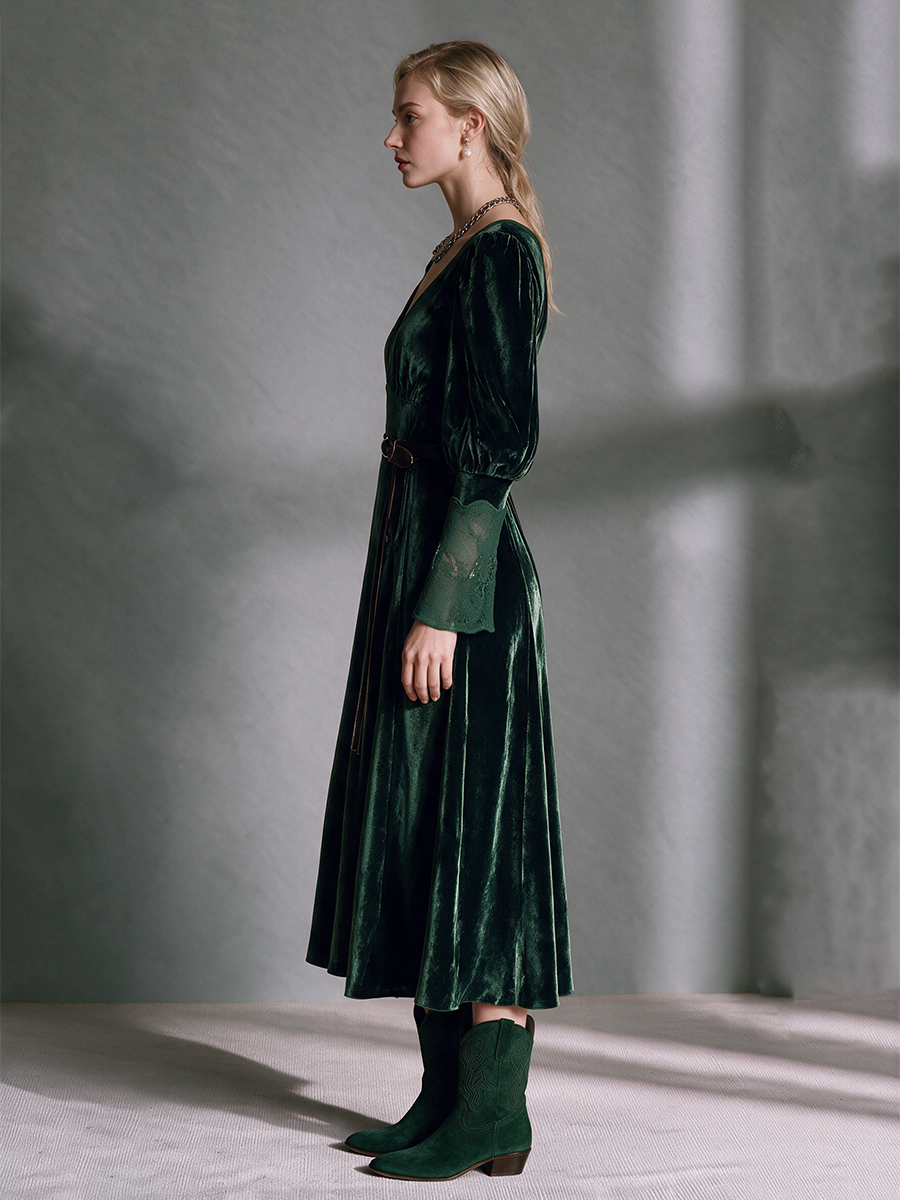 Women's Emerald Green Velvet V-Neck Puff Sleeve Lace Cuff Midi Dress