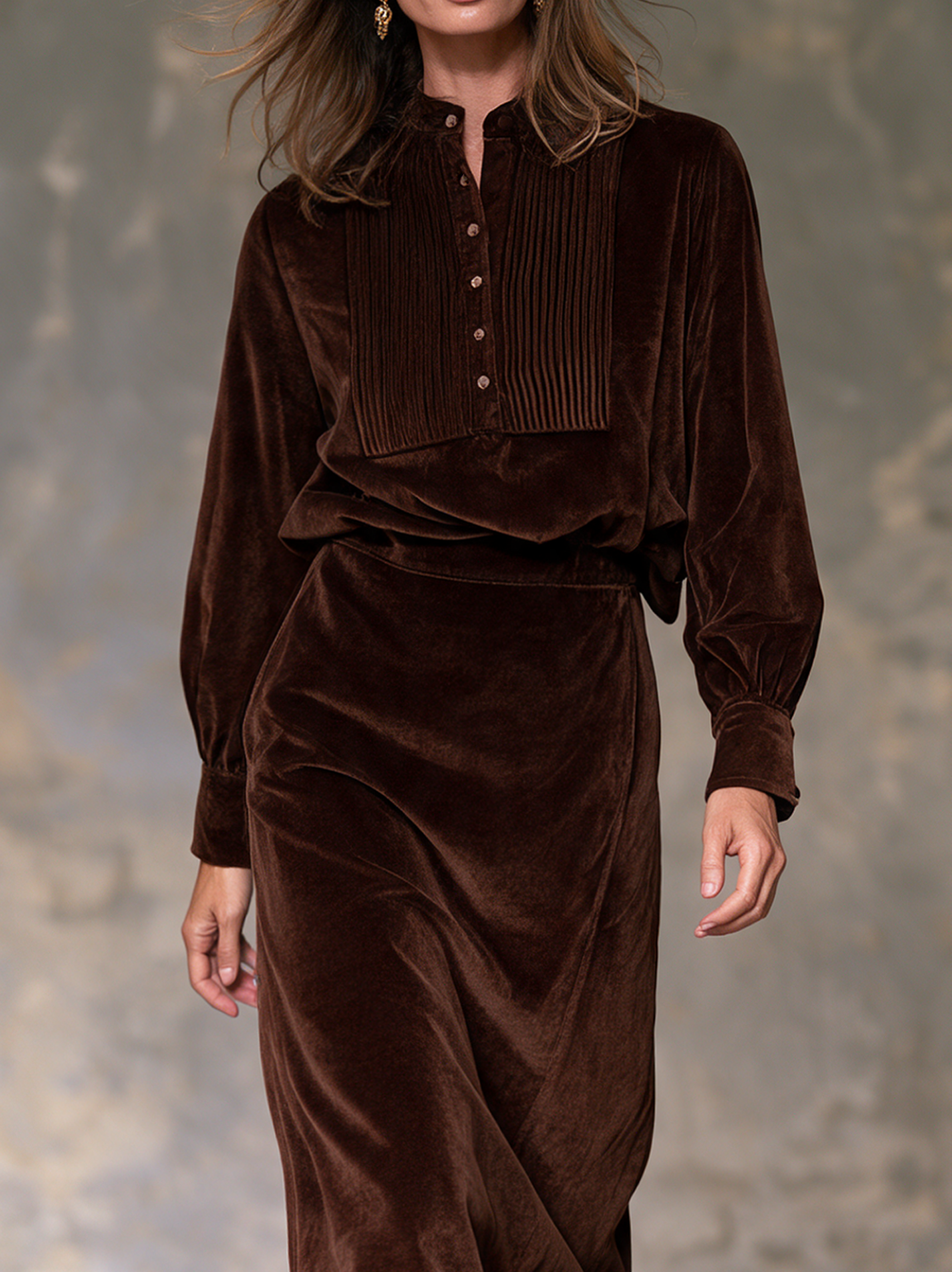 Women’s Elegant Dark Brown Velvet Long-sleeved Top And Skirt Two-piece Set