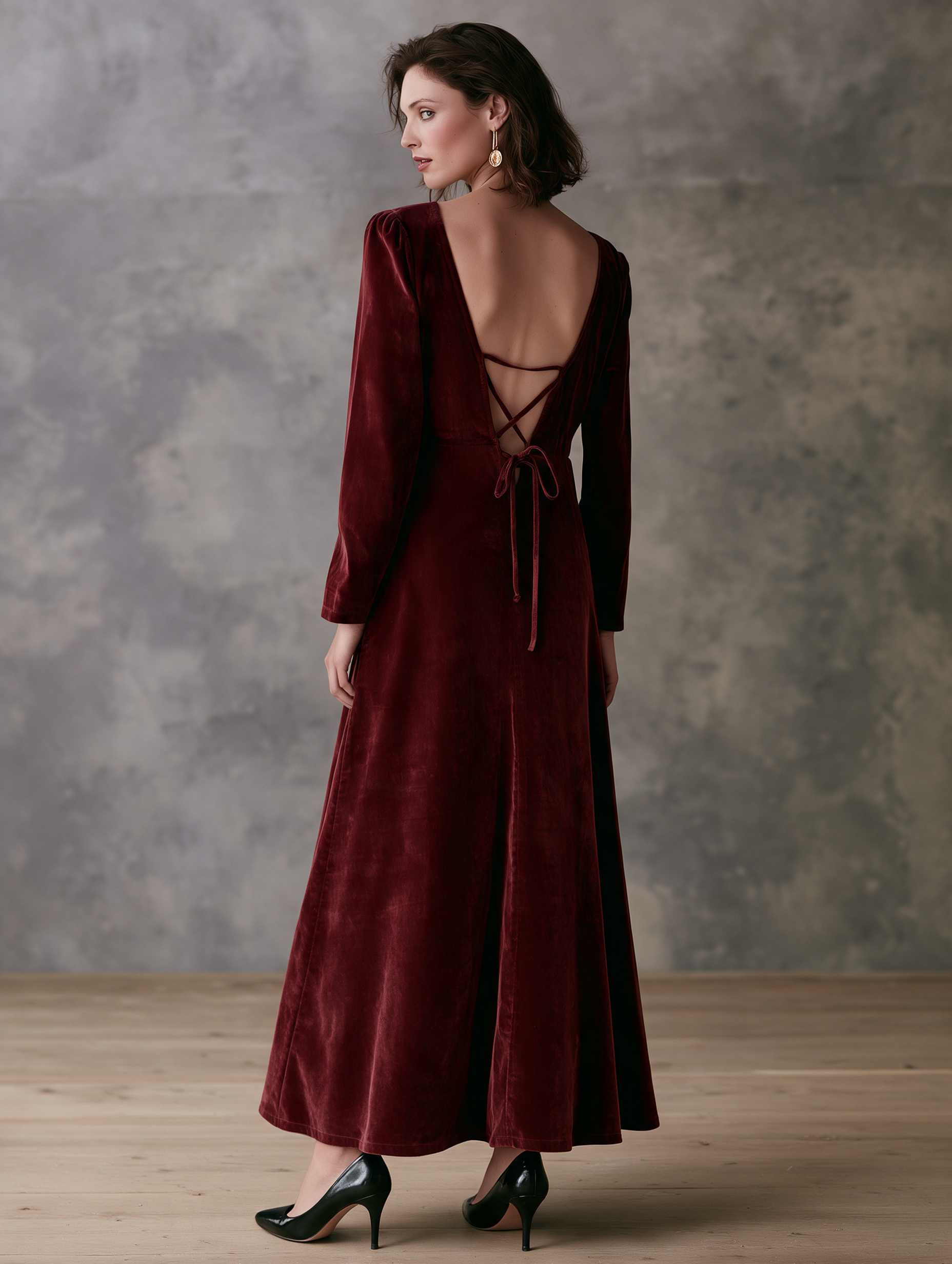 Women’s Vintage-style Velvet Cowl-neck Maxi Dress With Lace-up Back