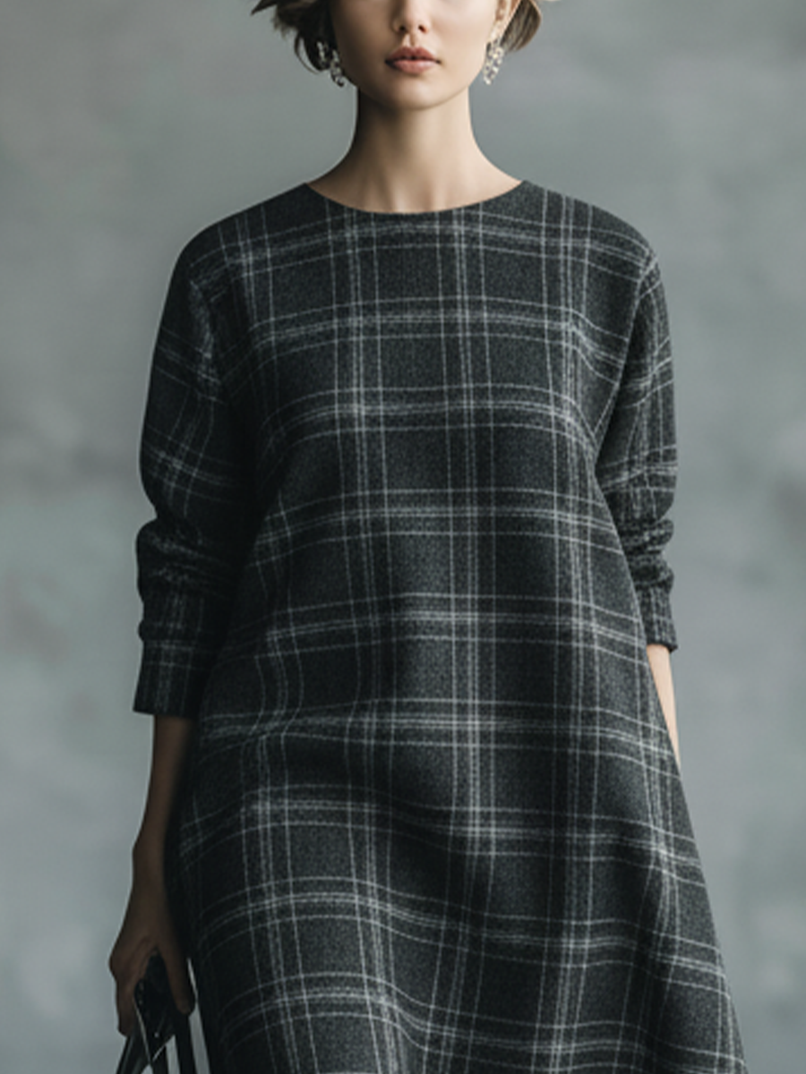 Women's Black And Gray Plaid Woolen Loose Maxi Dress MDA2531J8T