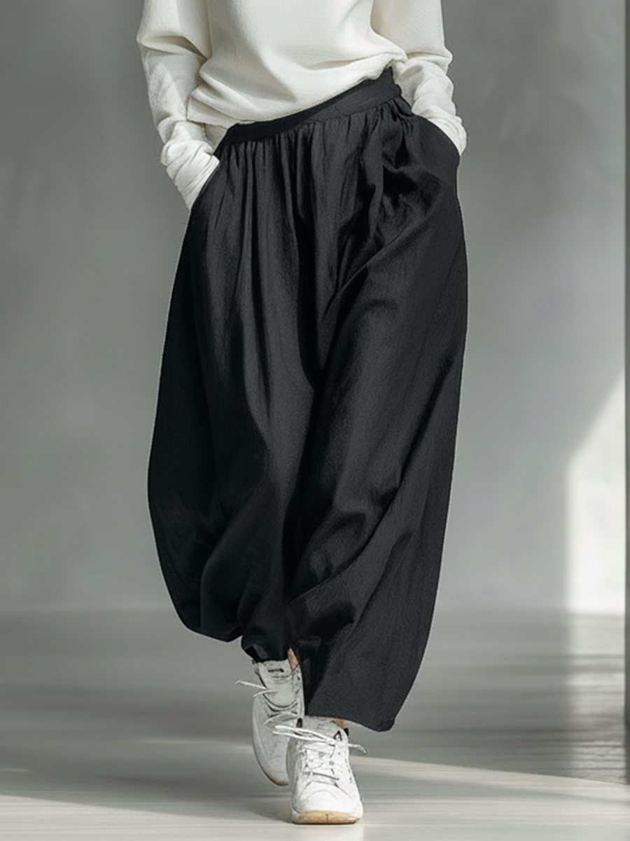 Women's Ivory Knit Fabric Oversized Turtleneck Top & Black Voluminous Balloon Pants Set MDA1957L9T