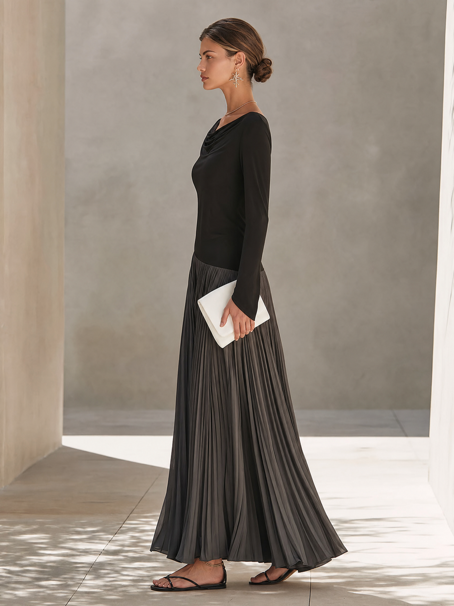 Women's Minimalist Two-Tone Color-Block Maxi Dress With Drape Neckline  MDZ0907G9ZRK