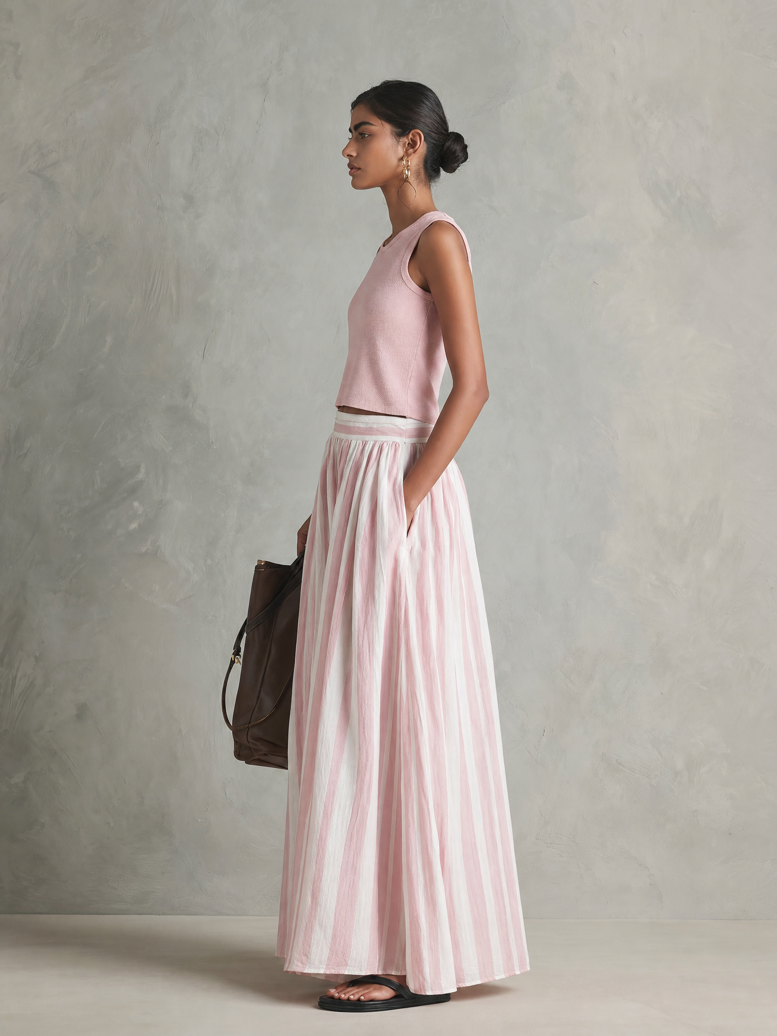 Women's Casual Pink Stretch-knit Sleeveless Round-neck Top Paired With A Woven Pink Printed Maxi Skirt MDZ0986G3LXY