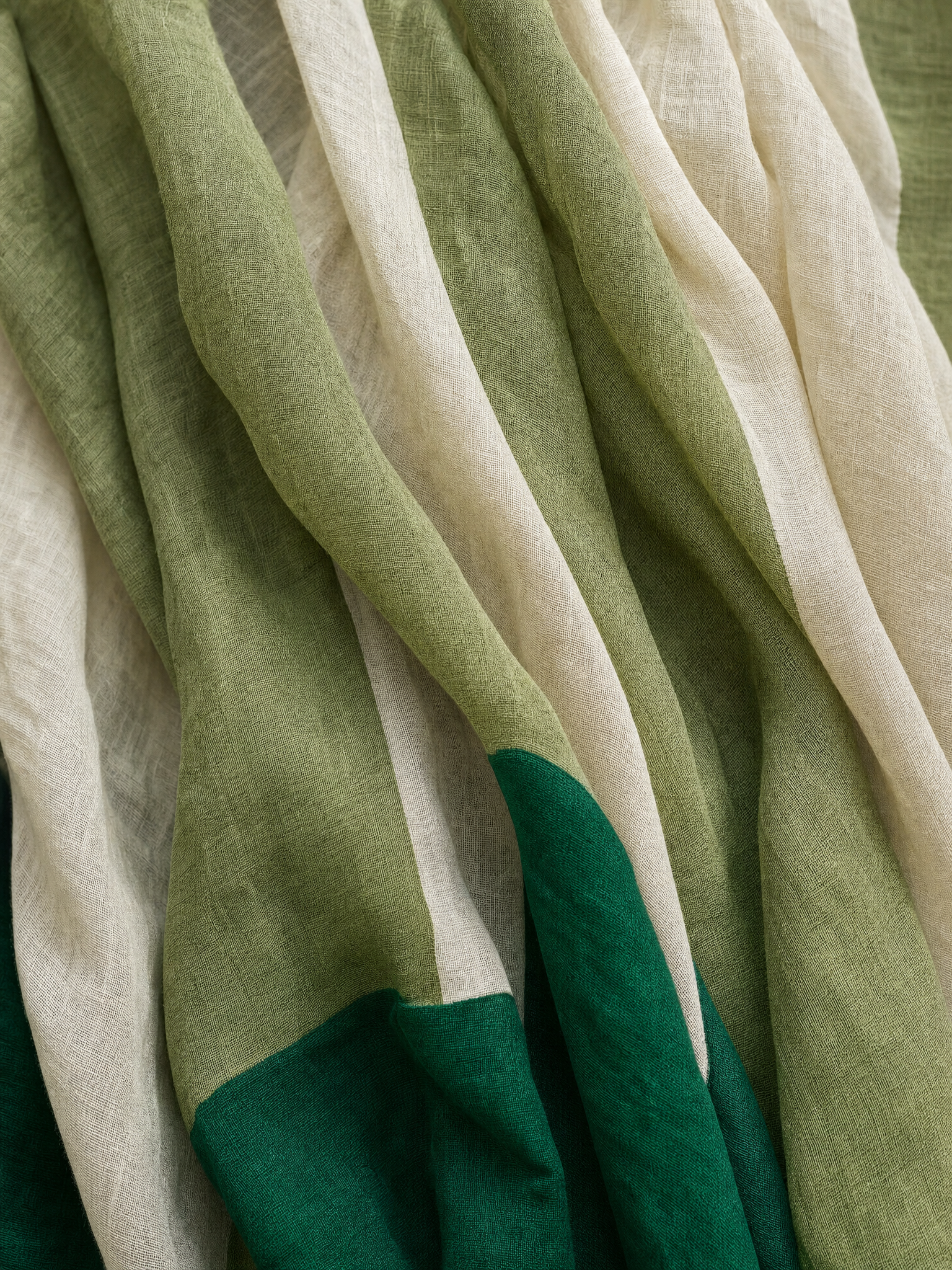 Women's Vacation Style Green And White Color-Block Linen-Cotton Halter V-Neck Waist-Tailored Maxi Dress MDZ2051E3GMJ