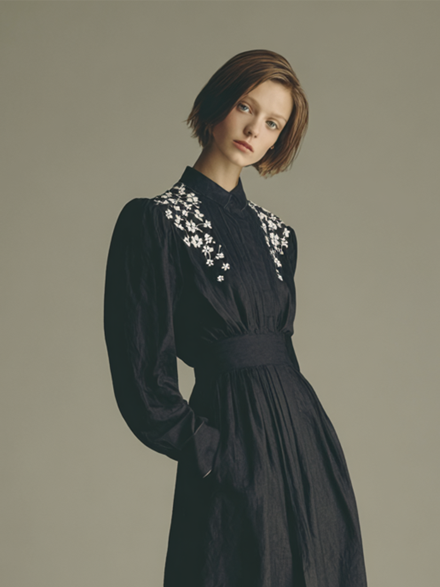 Women's Elegant Navy Blue Cotton And Linen Embroidered Long-sleeved Dress MDA2237L6BA