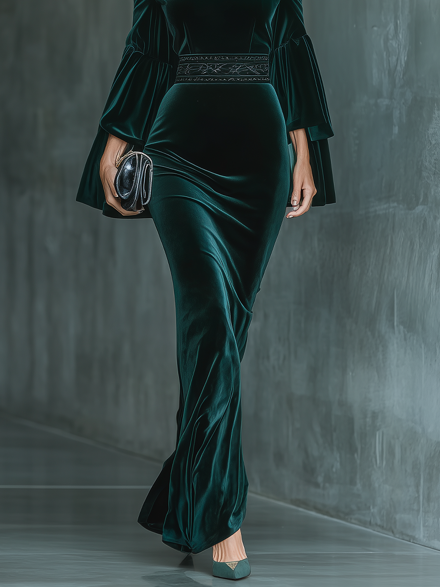 Women's Dark Green Velvet Embroidered Maxi Dress MDA1909I9T